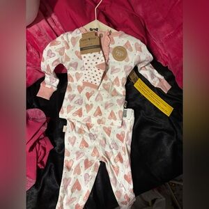 Baby girls Valentine’s Day outfit size 12m